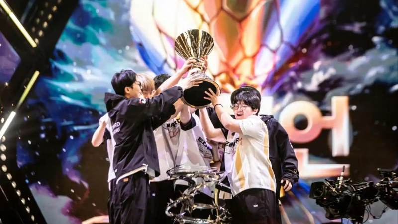 DOTA2职业赛事BP阶段分路与阵容搭配逻辑